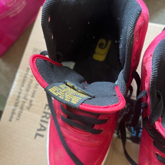 Nike LE Size 9.5 - Picture 3 of 8